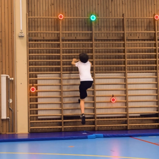 PUSH Puck - Leuchtende Reaktionspucks 4er Set